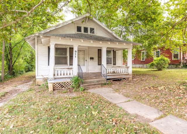 Property at 911 W Nichols St, Springfield, MO 65802, 2 beds, 1 bath
