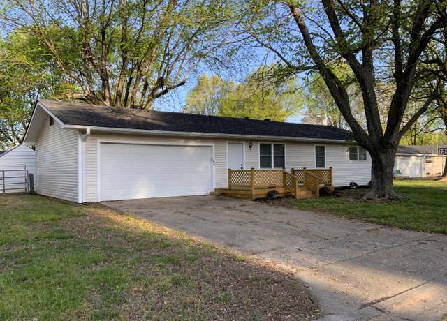 Property at 1223 N Glenn Ave, Springfield, MO 65802, 3 beds, 2 baths