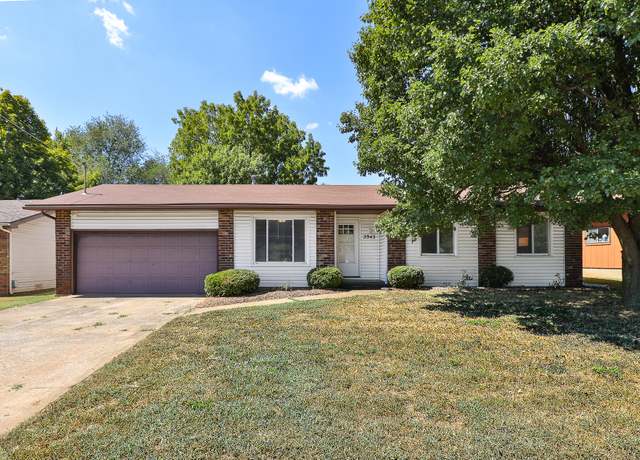 Property at 2943 S Dayton Ave, Springfield, MO 65807, 4 beds, 2 baths
