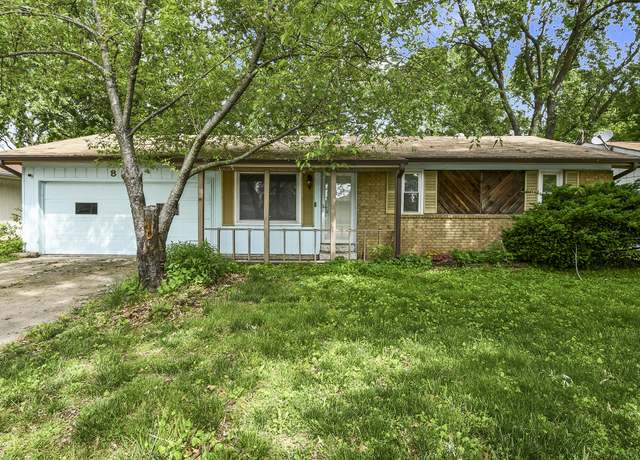 Property at 853 E Guinevere St, Springfield, MO 65807, 3 beds, 2 baths