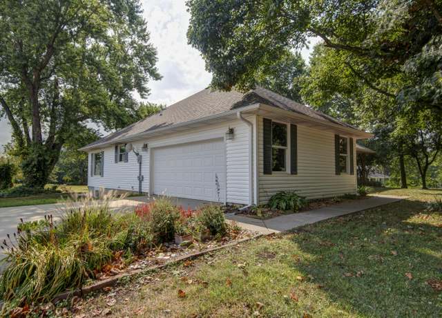 Property at 206 Zinnia Rd, Billings, MO 65610, 5 beds, 2 baths