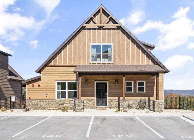 Property at 129 Pioneer Peak Rd, Kimberling, MO 65686, 5 beds, 5.5 baths
