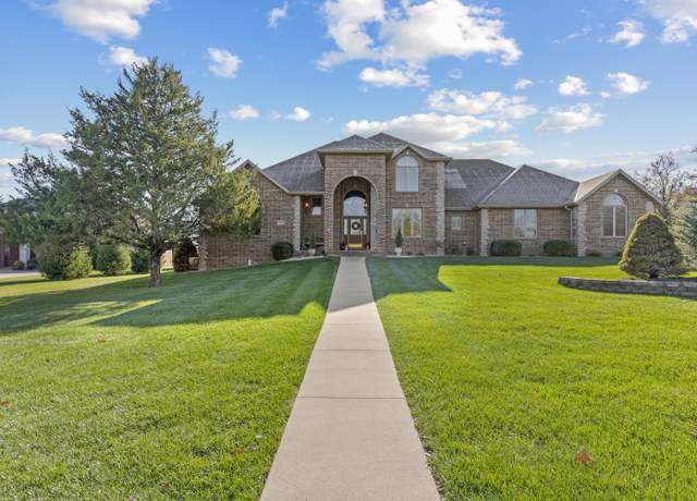 Property at 4320 E Scotty Ct, Springfield, MO 65809, 4 beds, 3.5 baths