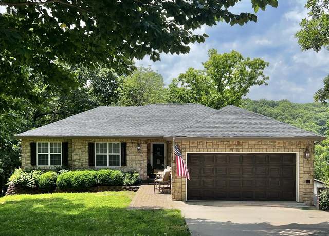 Property at 301 Oakview Dr, Ridgedale, MO 65739, 4 beds, 3 baths