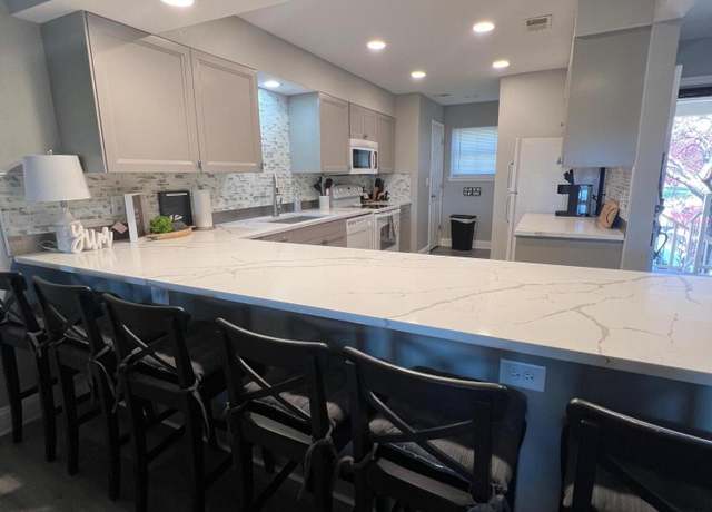 Property at 350 Wildwood Dr S #20, Branson, MO 65616, 2 beds, 2 baths