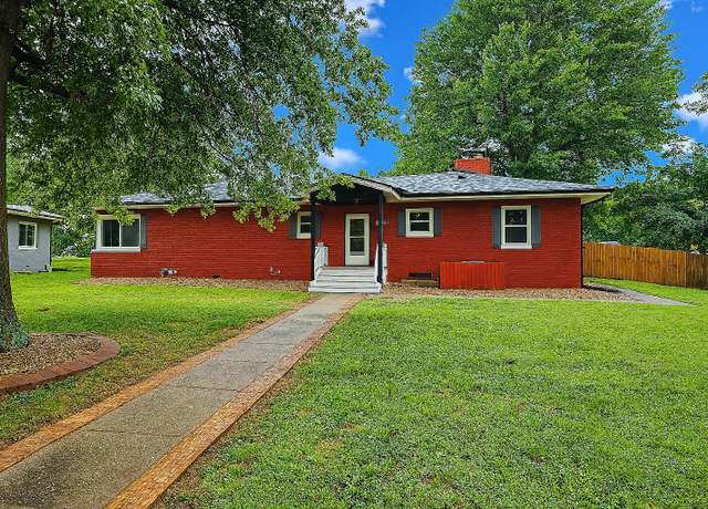Property at 614 N Main St, Mt Vernon, MO 65712, 3 beds, 2 baths