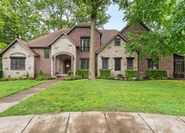 Property at 3510 N 10th St, Ozark, MO 65721, 4 beds, 3 baths