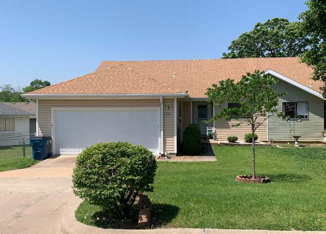 Property at 165 Travis Trail Trl, Branson, MO 65616, 3 beds, 2 baths