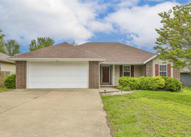 Property at 540 S Flint, Bolivar, MO 65613, 3 beds, 2 baths