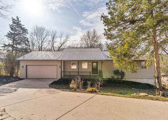 Property at 620 Ellison St, Branson, MO 65616, 5 beds, 3 baths