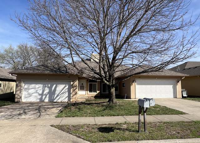 Property at 435-437 E Arrowhead St, Springfield, MO 65807, 4 beds, 4 baths