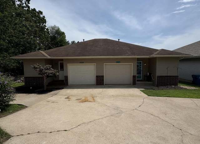 Property at 1405 W Rainey St, Ozark, MO 65721, 2 beds, 1 bath
