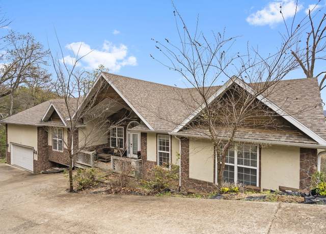 Property at 10 Greenview Dr, Kimberling, MO 65686, 4 beds, 3.5 baths