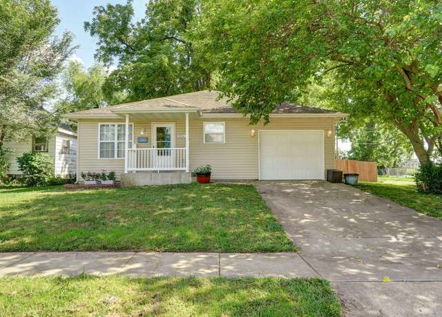 Property at 1130 W Chase St, Springfield, MO 65803, 3 beds, 2 baths