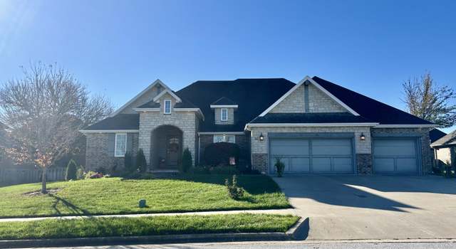Photo of 816 E Beaufort St, Nixa, MO 65714