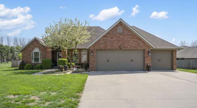 Photo of 1701 Twin Oaks Dr, Monett, MO 65708