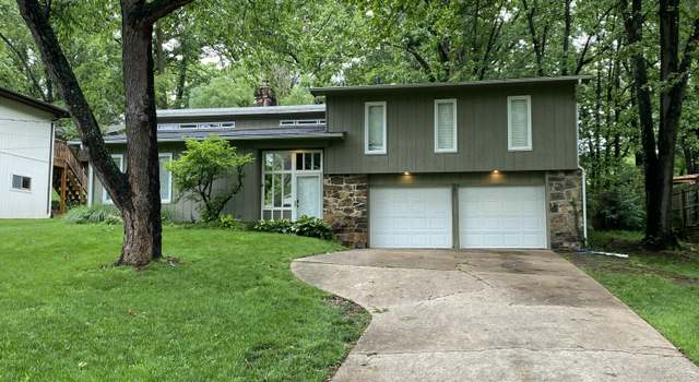 Photo of 881 S Mission Cir, Springfield, MO 65809