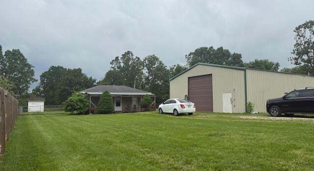 Photo of 699 W Ragsdale St, Seymour, MO 65746