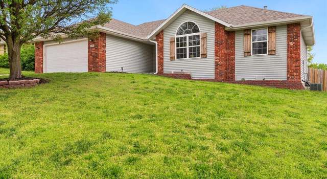 Photo of 576 S Kings Gate Ct, Nixa, MO 65714