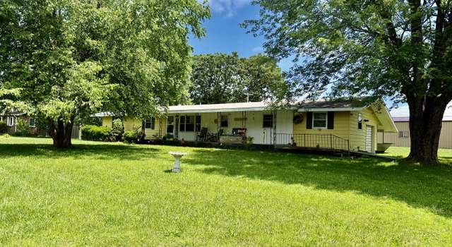 Photo of 1128 E Crest Dr, Houston, MO 65483
