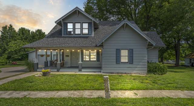 Photo of 400 E Walker St, Ash Grove, MO 65604