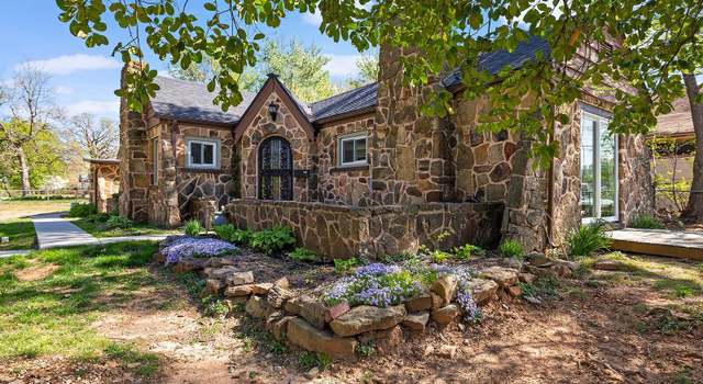 Photo of 2204 N Douglas Ave, Springfield, MO 65803