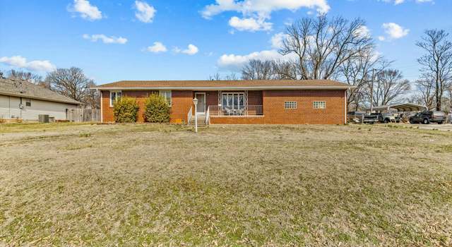 Photo of 106 W College St, Ash Grove, MO 65604