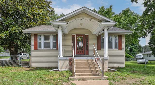Photo of 509 W Olive St, Bolivar, MO 65613