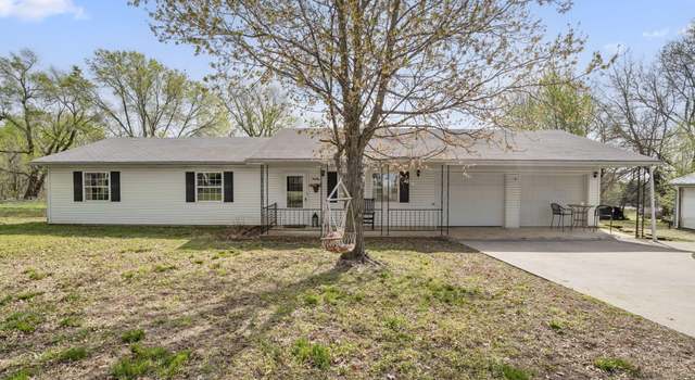 Photo of 16 South St, Louisburg, MO 65685