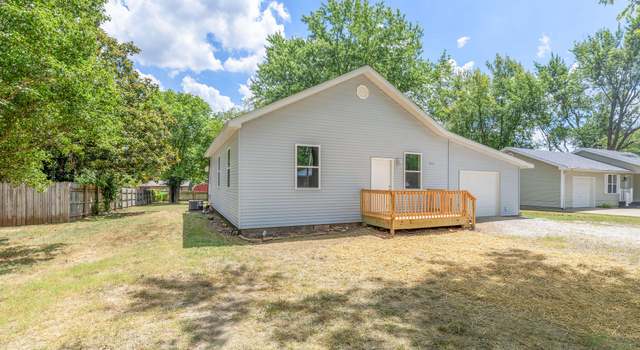 Photo of 1005 13th St, Monett, MO 65708