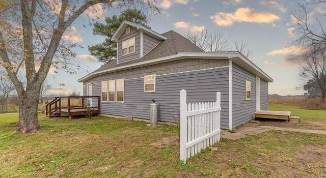 Photo of 8806 County Road 9460, Koshkonong, MO 65692