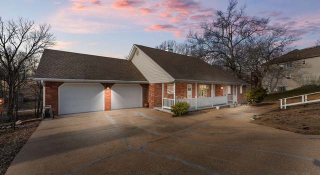 Photo of 1914 Pointe Royale Dr, Branson, MO 65616