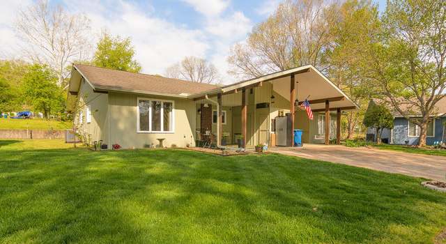 Photo of 8 Oak Ct, Branson, MO 65616