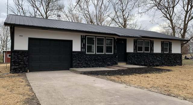 Photo of 116 Morris St, Dadeville, MO 65635