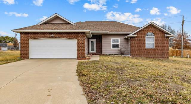 Photo of 2013 Carolyn Dr, Pleasant Hope, MO 65725