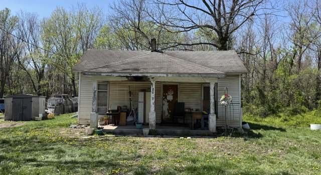 Photo of 2107 Suburban St, Carthage, MO 64836