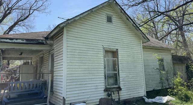 Photo of 2107 Suburban St, Carthage, MO 64836