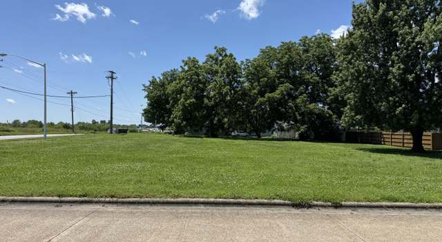 Photo of 000 S Hedgewood Dr, Bolivar, MO 65613