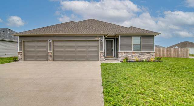 Photo of 1536 S Whitaker Ave, Republic, MO 65738