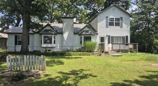 Photo of 138 S Hickory St, Forsyth, MO 65653