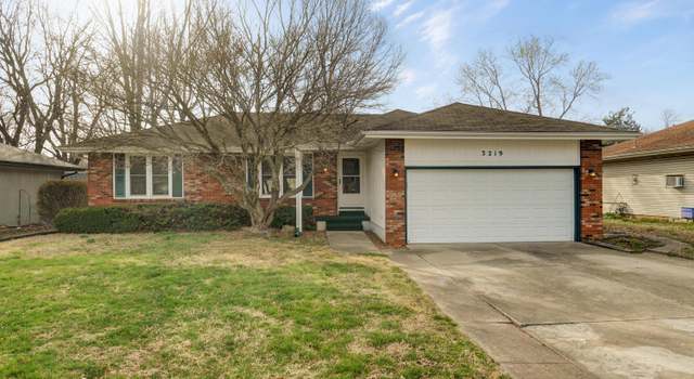Photo of 3219 S Roanoke Ave, Springfield, MO 65807