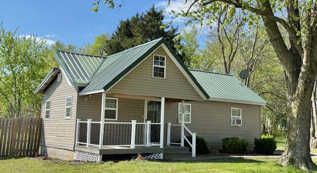 Photo of 309 E 4th St, Miller, MO 65707