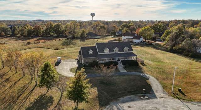 Photo of 1112 Spring Breeze Ct, Nixa, MO 65714