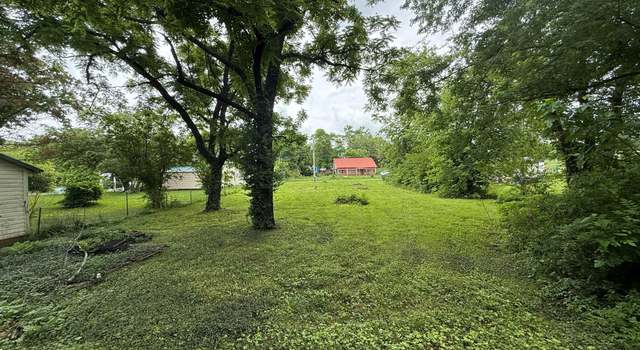 Photo of 202 Forest St, Koshkonong, MO 65692
