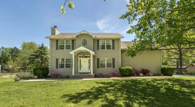 Photo of 1554 E Holiday St, Springfield, MO 65804