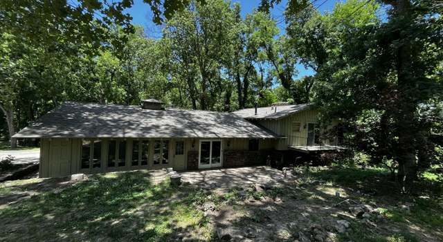 Photo of 805 E 13th St, Cassville, MO 65625