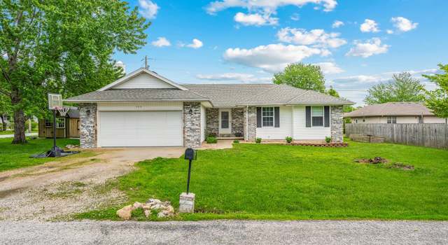 Photo of 500 Glenview Dr, Sparta, MO 65753