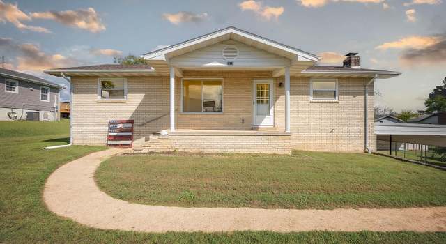 Photo of 1610 Good Hard Dr, West Plains, MO 65775