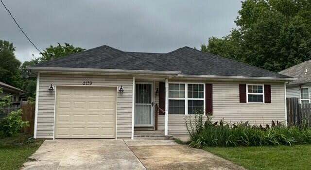 Photo of 2139 W Wall St, Springfield, MO 65802
