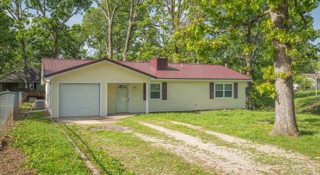 Photo of 132 Robinhood Dr, Cassville, MO 65625